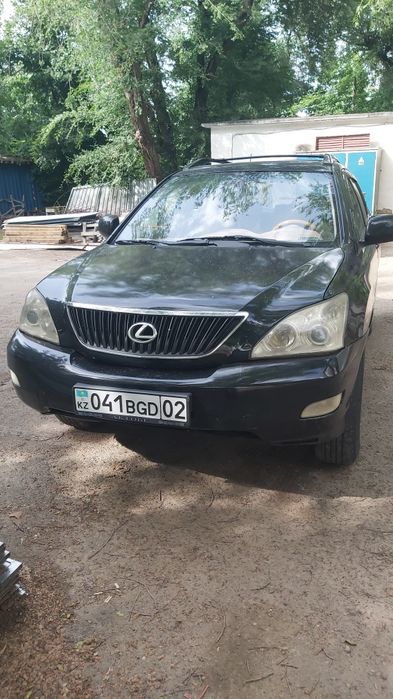 Продам  Lexus RX 330  в отличном состояний для своих лет.