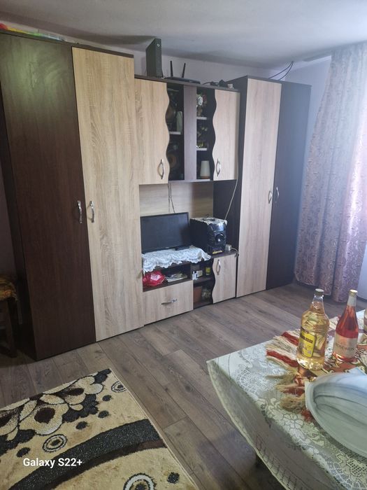 De vânzare mobilă