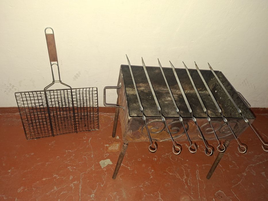 Мангал мини с шампурамы