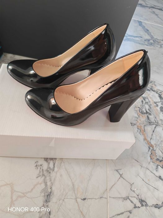 Черни дамски обувки на ток №37 – неносени