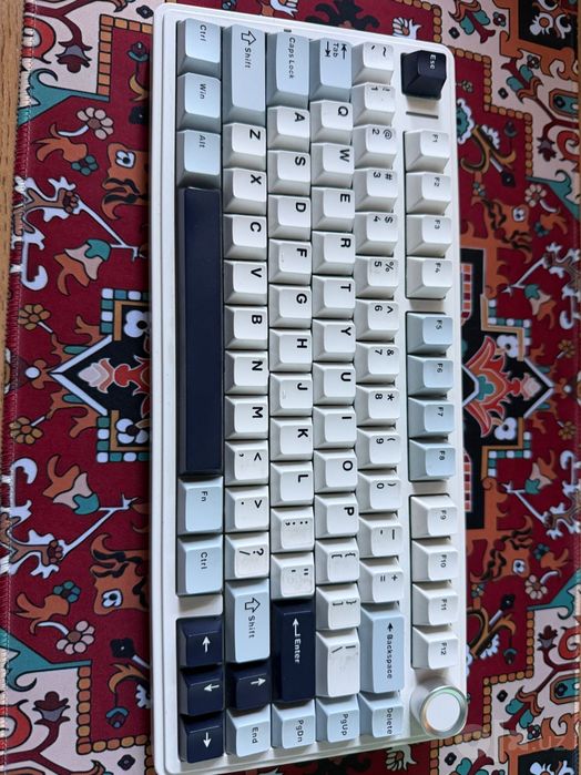 AULA F75 keyboard