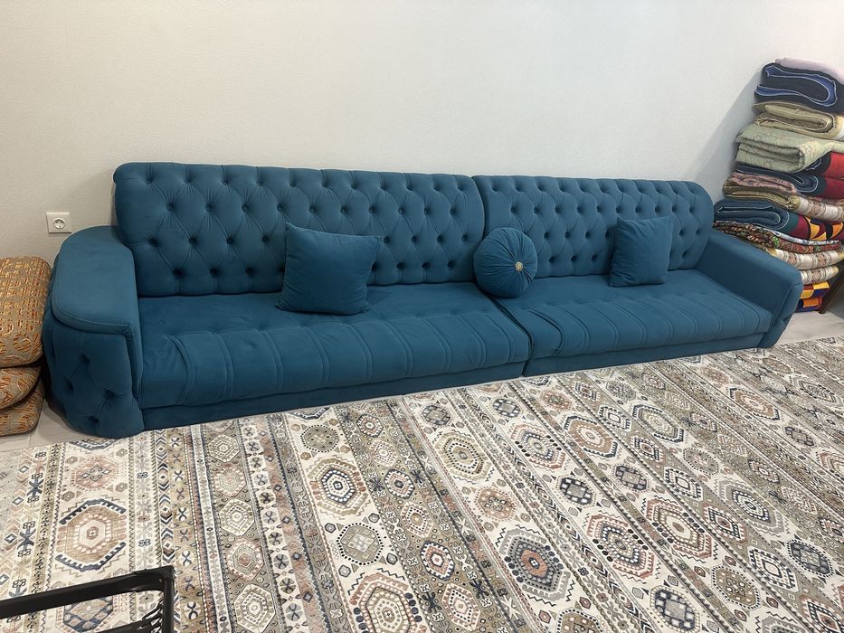 Диван велюровый синий