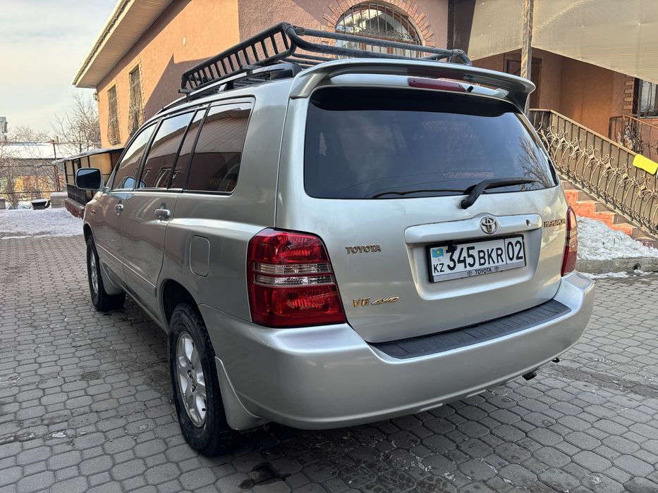 Toyota Highlender 2003 год