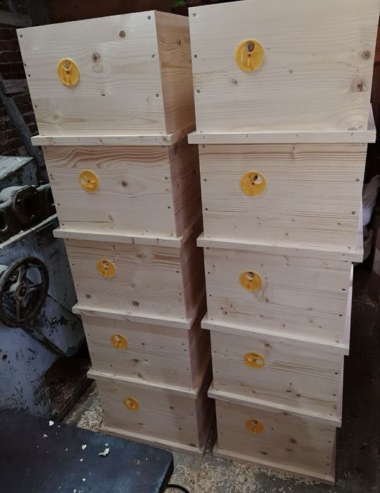 Продавам пчелни кошери