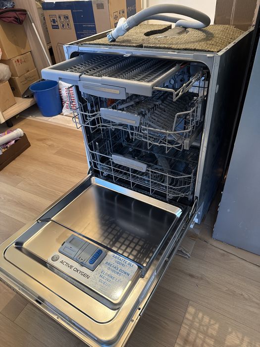 Срочно! Посудомойка + холодильник встраиваемые