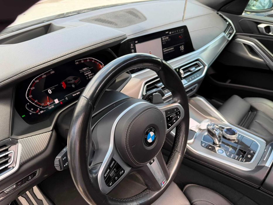 BMW X6 40i M pack / Panoramic / Soft close