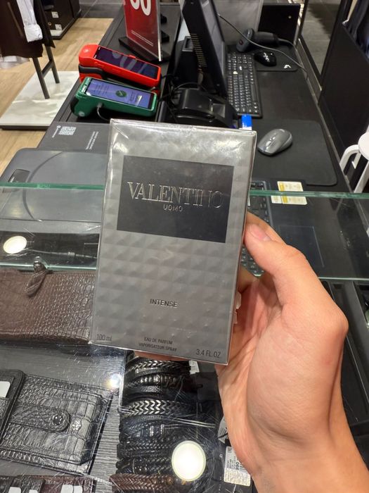 парфюм Valentino