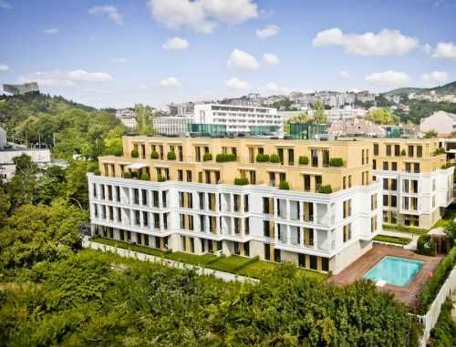 Дава се под наем Гараж / Паркомясто в Варна, Бриз - 15 кв.м за 122.4 € - Снимка #1