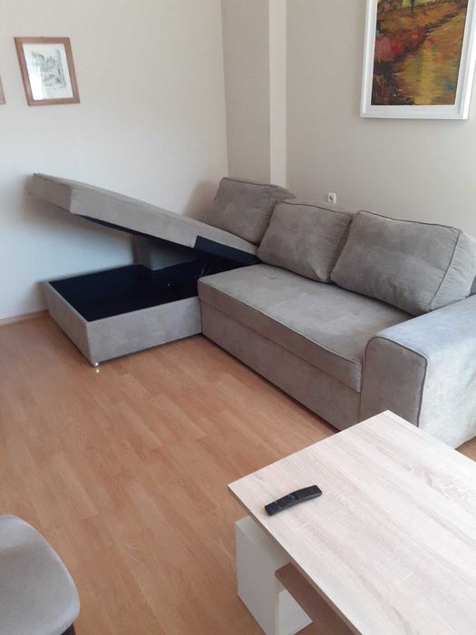 Разтегателен диван