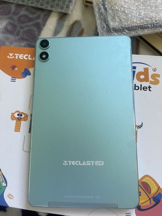 Продам планшеты нерабочие и новый дисплей