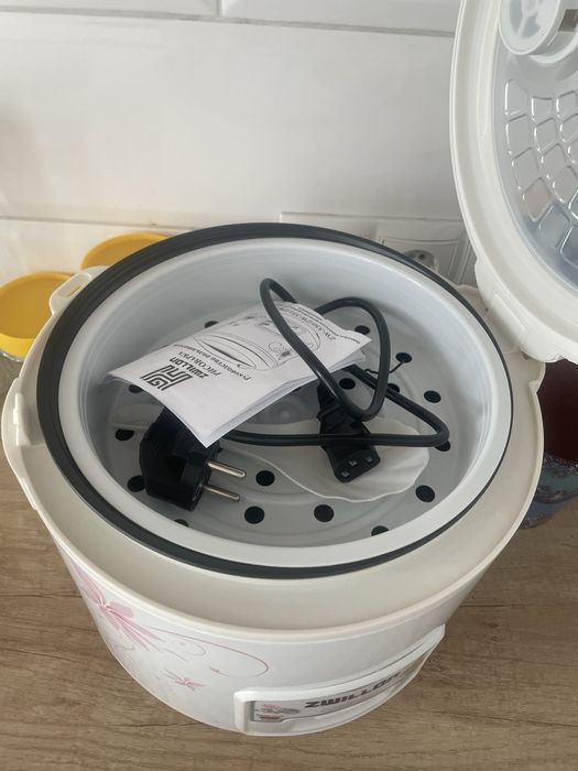 Продам мультиварку, новую