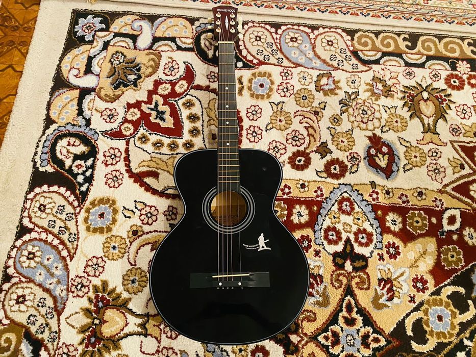 Гитара Ronnie Woob Musical