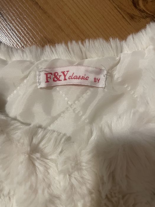 Елек с косъм за момиче