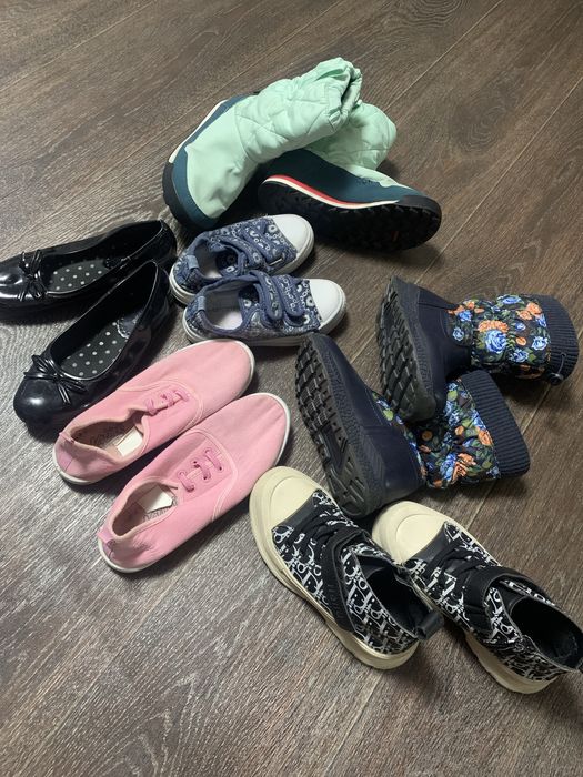 Продаю обувь для девочки