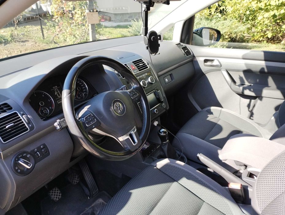 Vw Touran 2.0 diesel 140 cp 7 locuri an 2014 COMFORTLINE