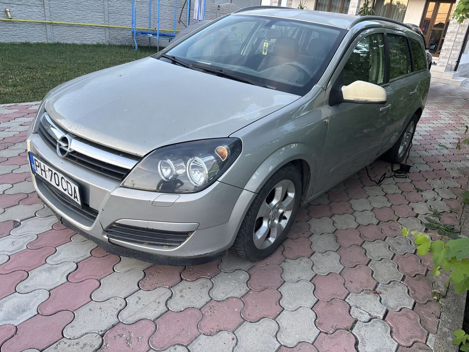 Dezmembrez  opel astra h 1.7 cdti an 2007