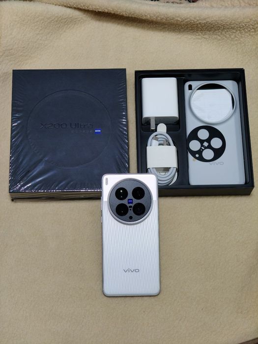 Как новый : Vivo X200 Ultra