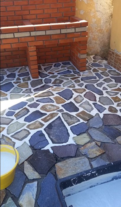 Piatra naturală cubică