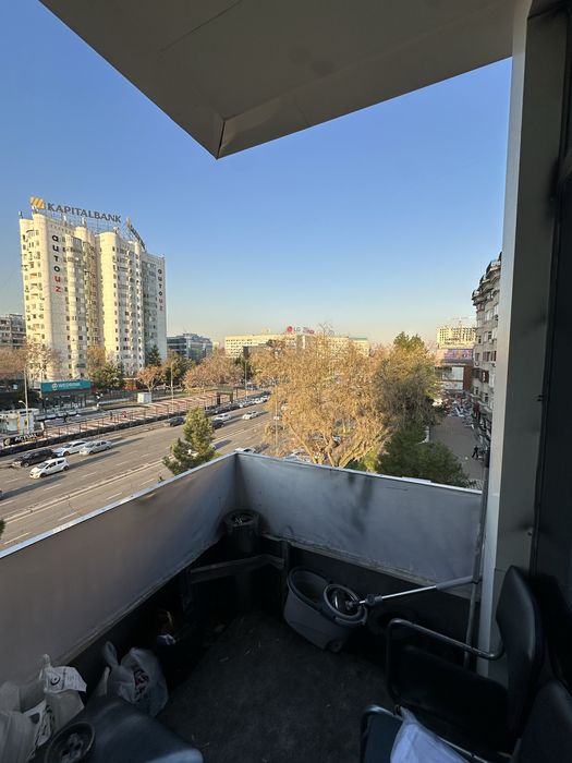 Metro Oybekda 1-Linyada 4-Etajli Ofis 4-etaji Arendaga beriladi