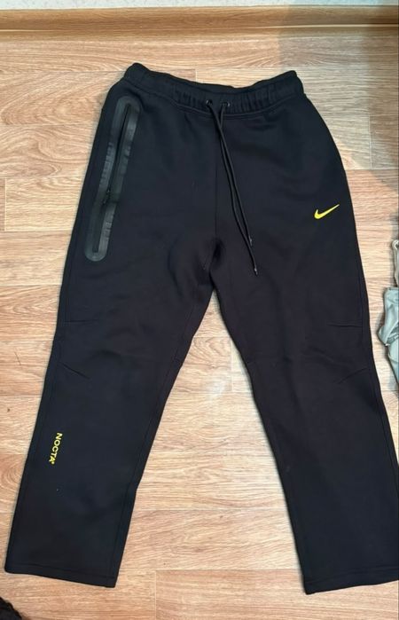 Спортивная одежда Nike