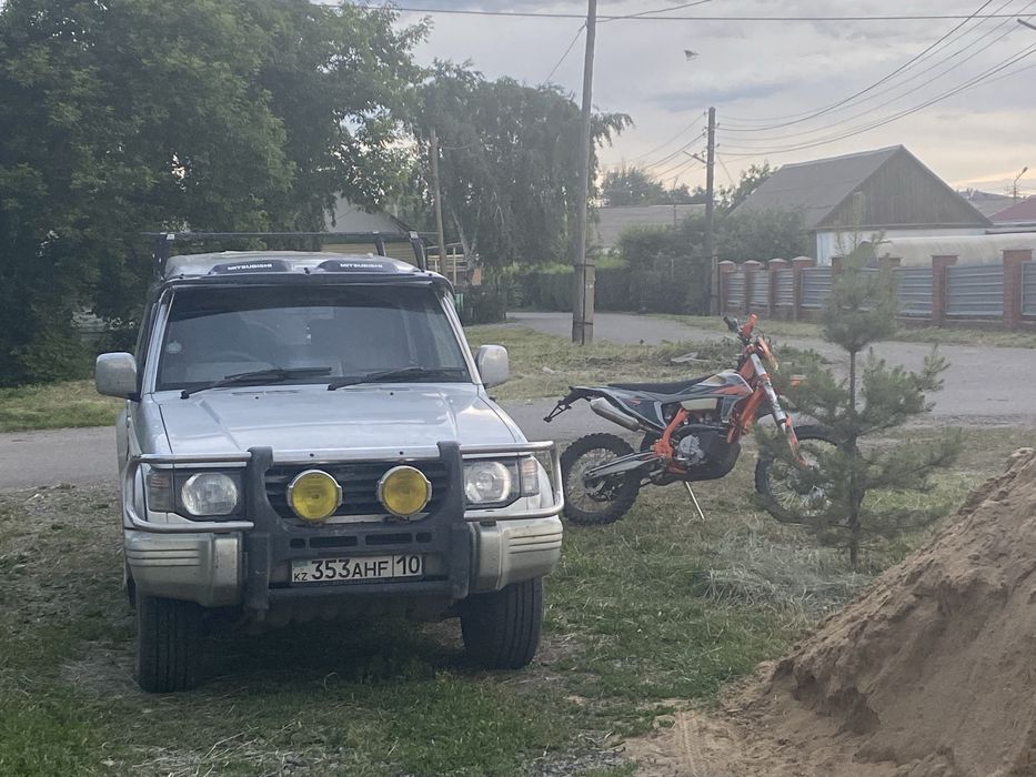 Продам митсубиси паджеро Pajero