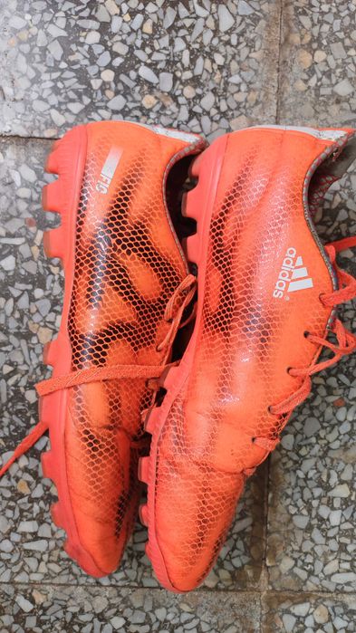 Бутонки ADIDAS F10