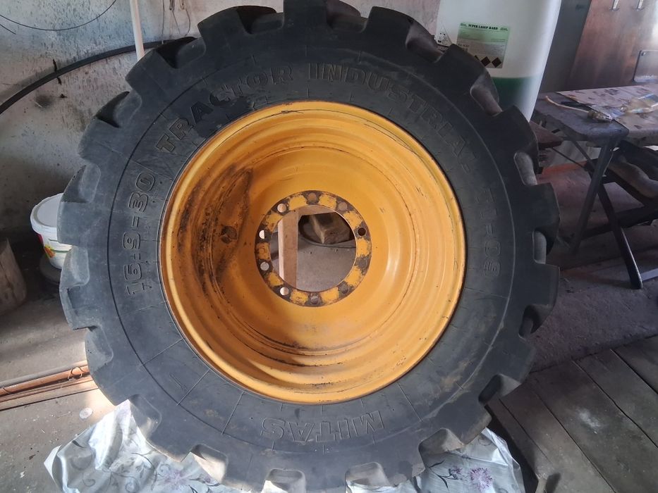 Roata volvo 16.9 r30