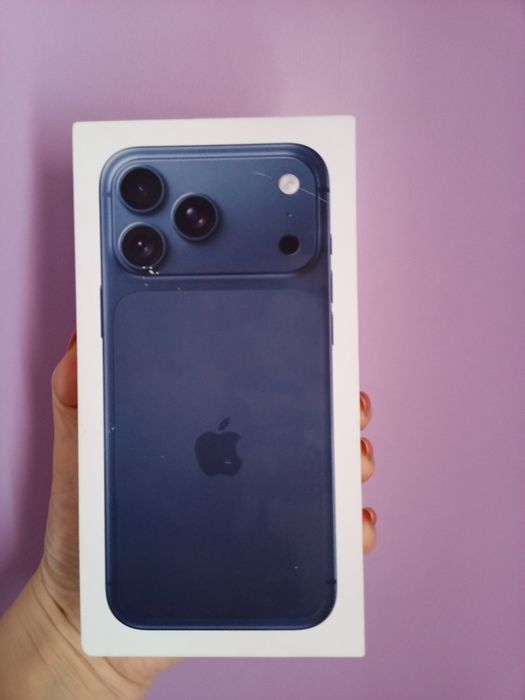 Продам айфон 17 про Макс