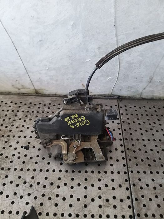 Broasca usa dreapta spate vw golf 4 1j break