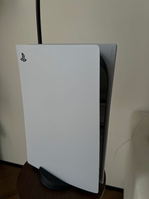 приставка Sony PlayStation 5