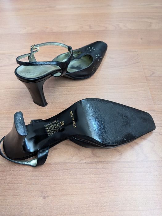 Продам женские туфли