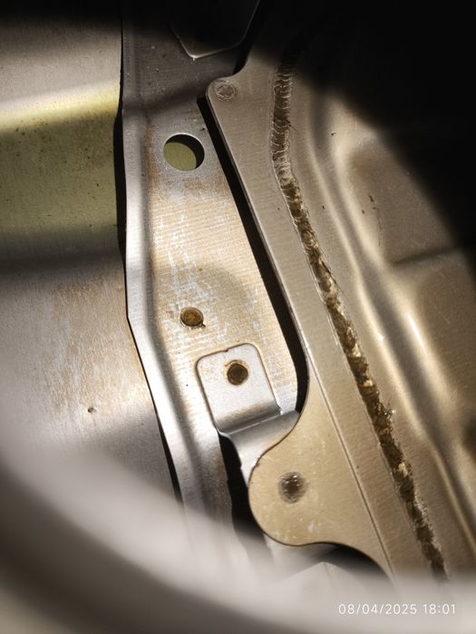 Резервоар за Тойота рав 4 2.2 д4д ХА30