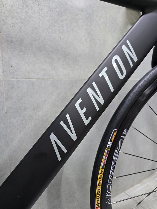 Aventon cordoba black