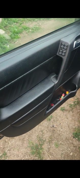 Vând 4 fețe de Uși PIELE Opel Astra g