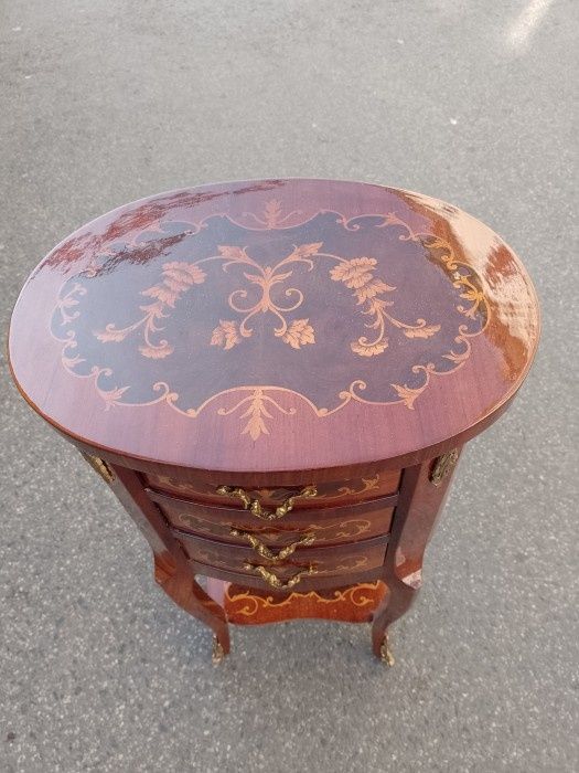 Comodina in stil francez cu 3 sertare ,intarsii și elemente bronz o pi