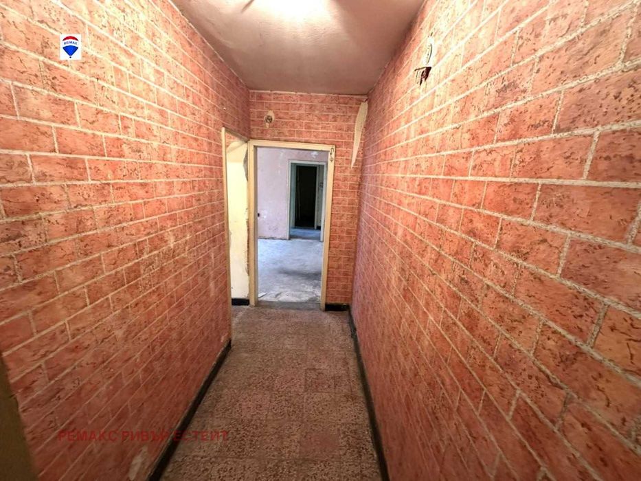 Продава се Тристаен апартамент в Русе, Здравец Изток - 82 кв.м за 622 €/кв.м - Снимка #8