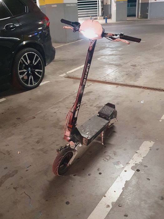 Vând Trotineta Kukirin G2 2025 stare bună 55km/h  + încărcător
