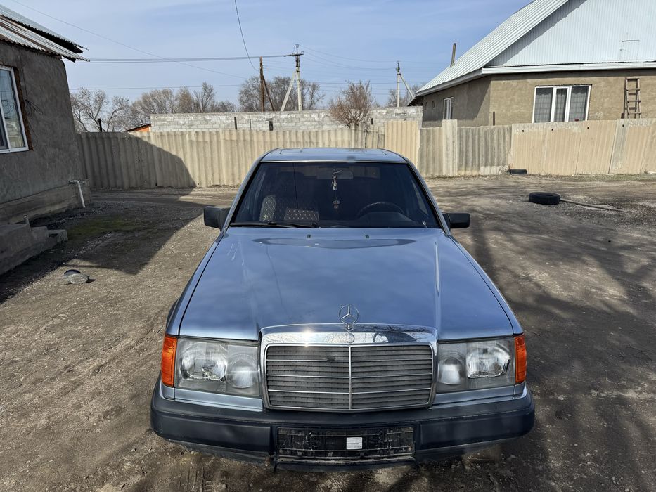 Мерс 124 в хорошем состояние