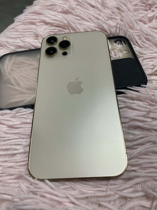 Iphone 12 pro max Много Запазен