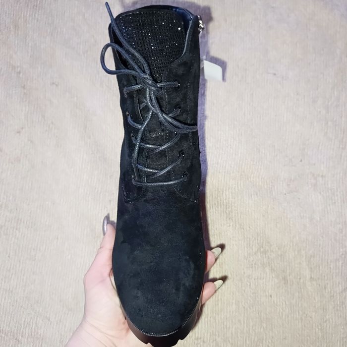 Продаю ботильоны осень-весна