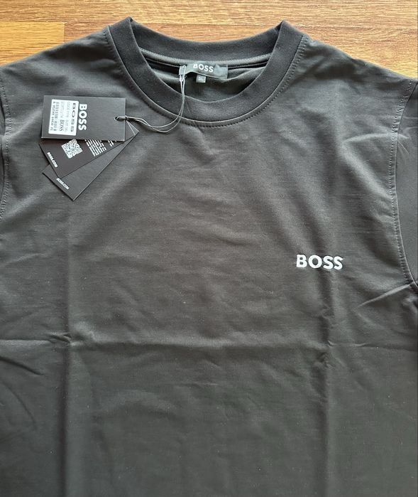 Мъжки,памучен,черен къс комплект Hugo BOSS с бродирано лого,ГОЛЕМИ РАЗМЕРИ
