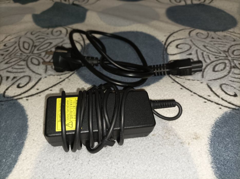 Зарядка для ноудбука LITEON новая!