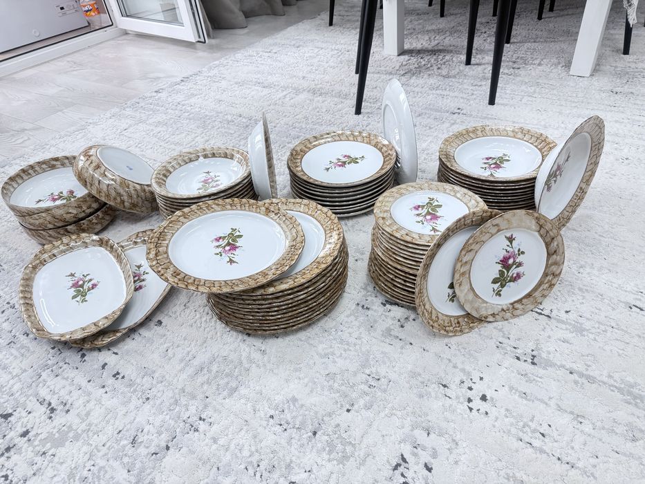 Столовый сервиз на 12персон