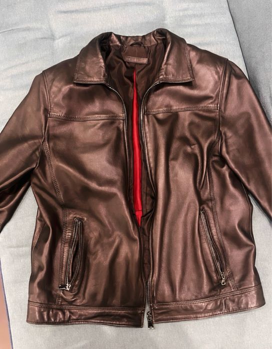 Продам кожанную куртку 52