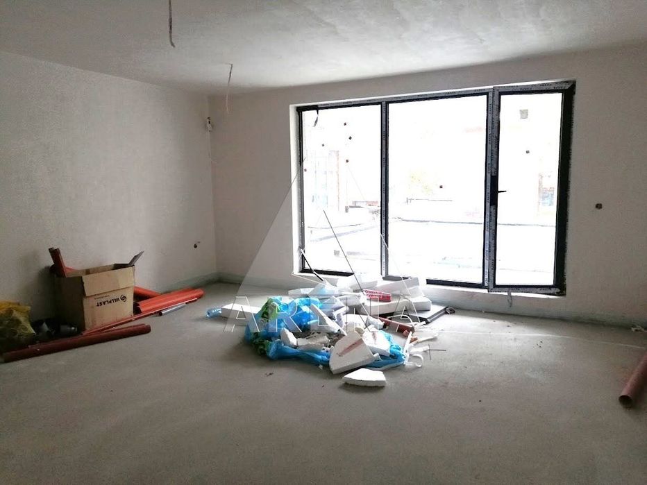 Продава се Тристаен апартамент в Пловдив, Христо Смирненски - 101 кв.м за 1485 €/кв.м - Снимка #1