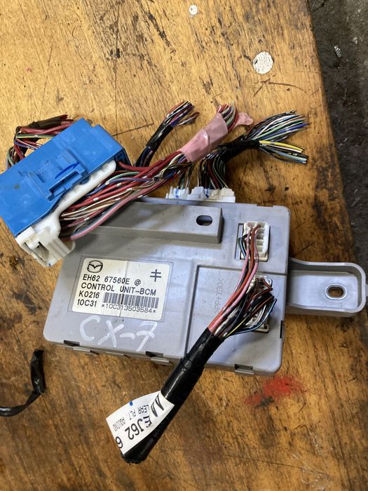 Mazda CX-7 2.2d 4x4 2010година BCM модул