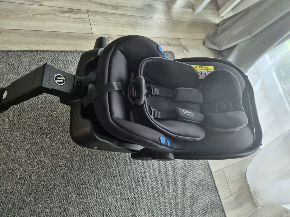 Scoica Anex avionaut + isofix si adaptori inclusi.