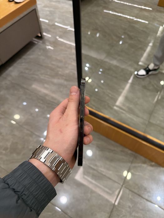 Продаю Iphone 13pro в оригинале