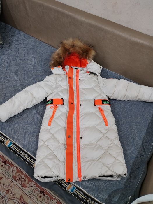 Тёплая б/у куртка для зимы