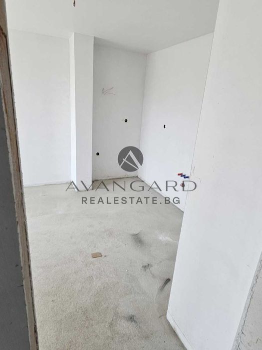 Продава се Двустаен апартамент в Пловдив, Коматево - 64 кв.м за 2110 €/кв.м - Снимка #2